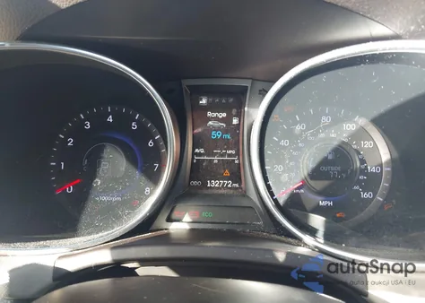 2016 Hyundai Santa Fe Sport 2.4L z USA, uszkodzony, nr VIN 5XYZU3LB7GG376290